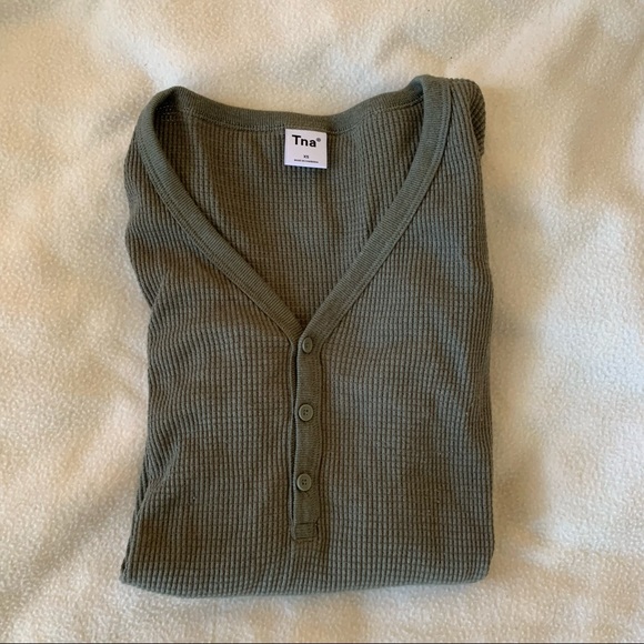 Aritzia TNA Waffle Knit Thermal Henley in Green - XS - Picture 1 of 5